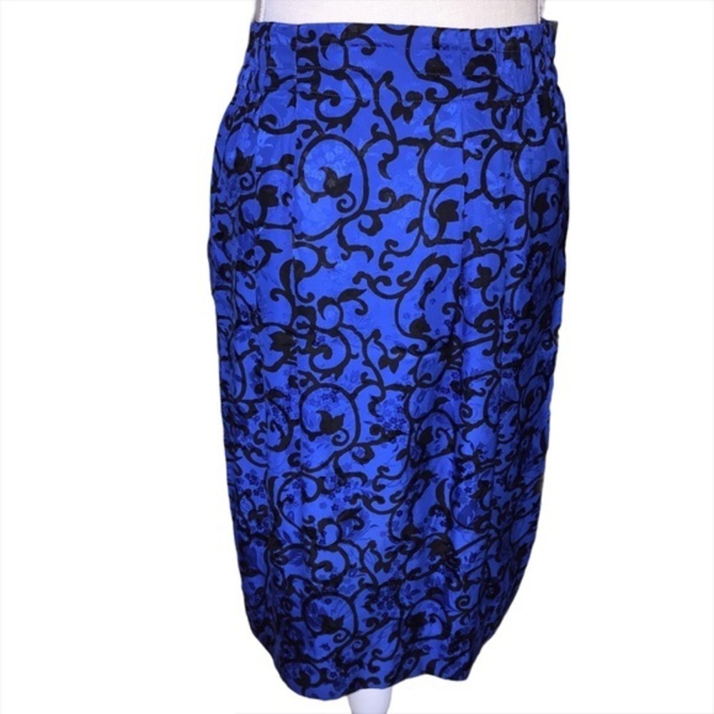 Silk Vintage Skirt Blue Black Embossed fabric Size 4